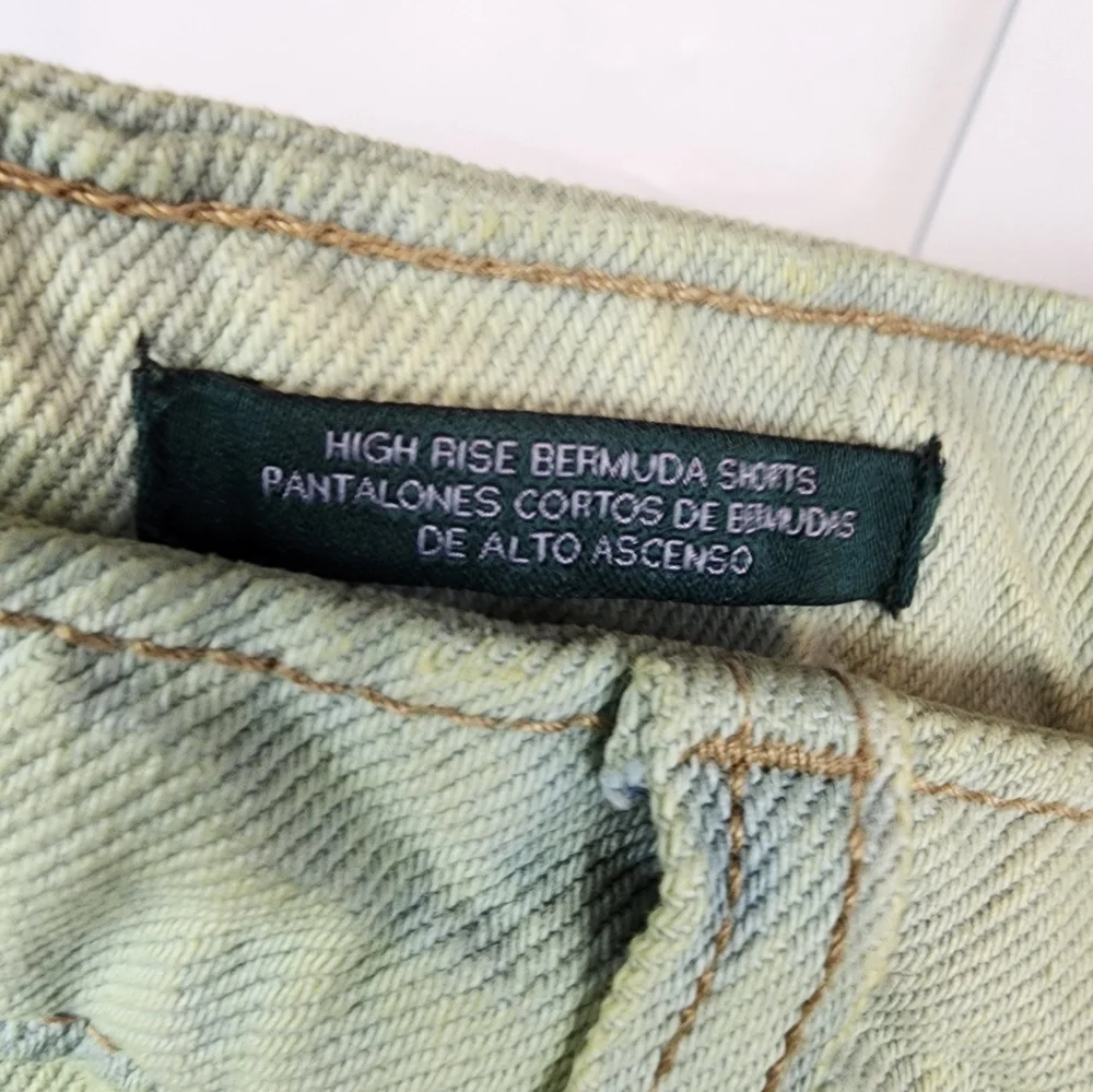 Wild Fable Green Denim Shorts Bermuda High Rise High Waisted Shorts‎ Size 8/29